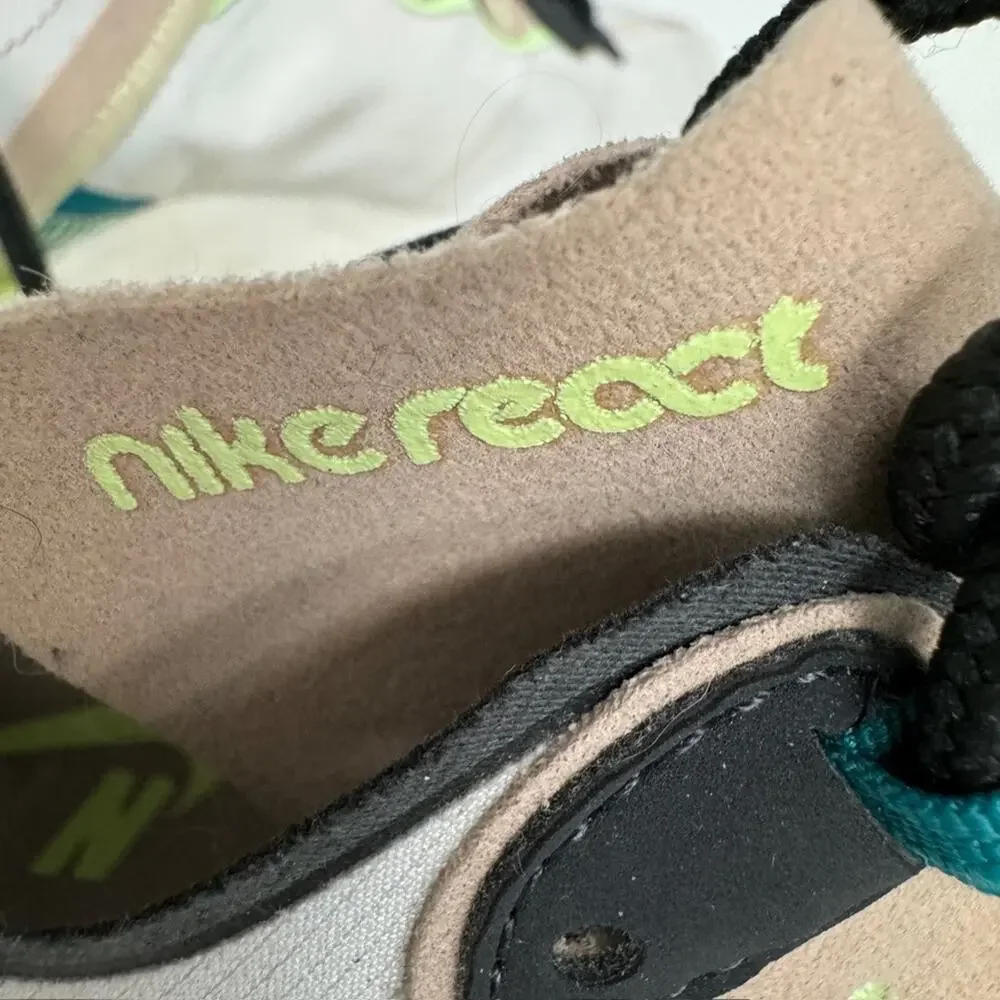 Nike Women's React Element 55 Sneakers Fossil Stone Athletic Shoes Size 9